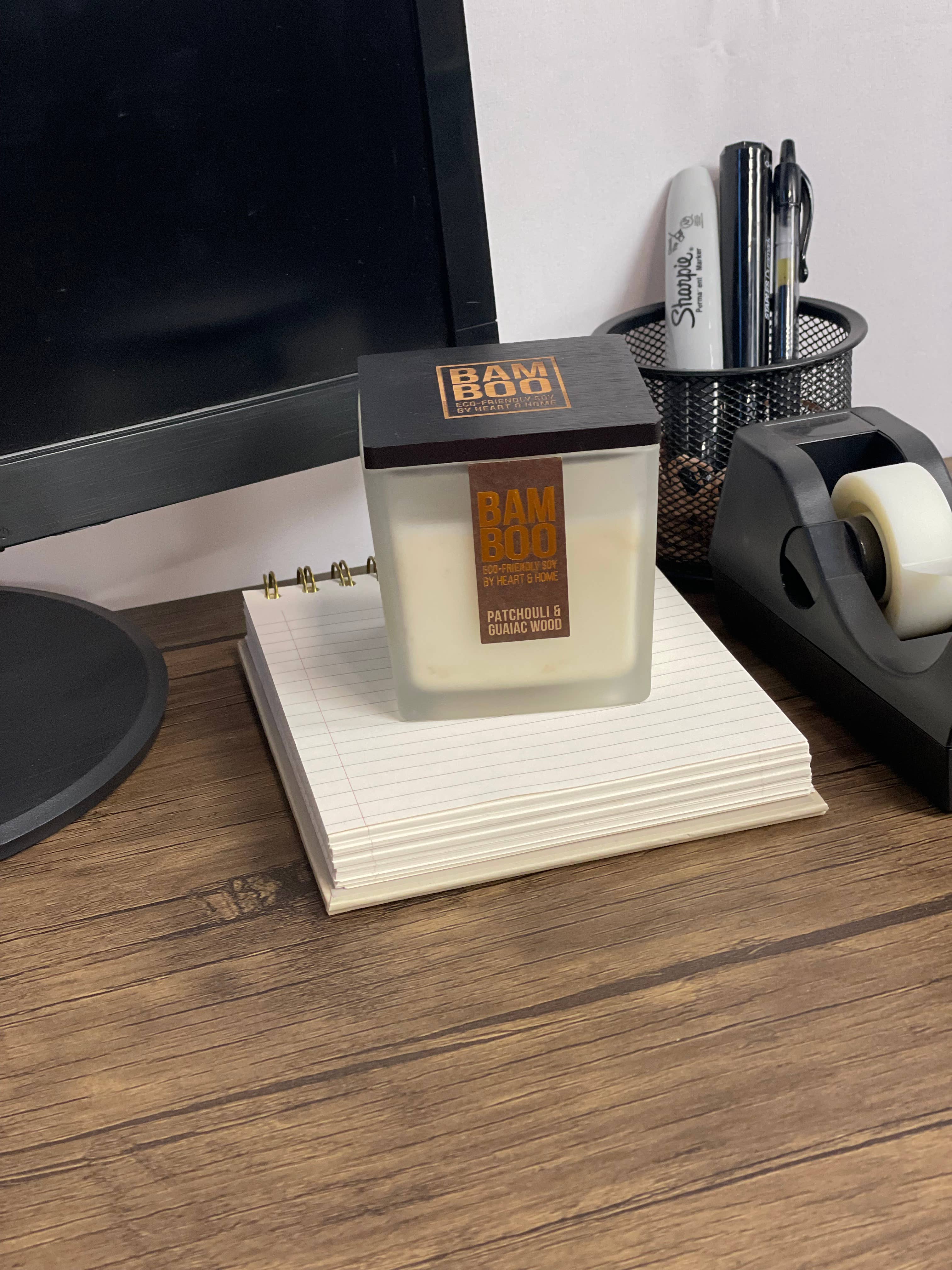 Oud Wood & Geranium - Small Candle - 3.2 oz