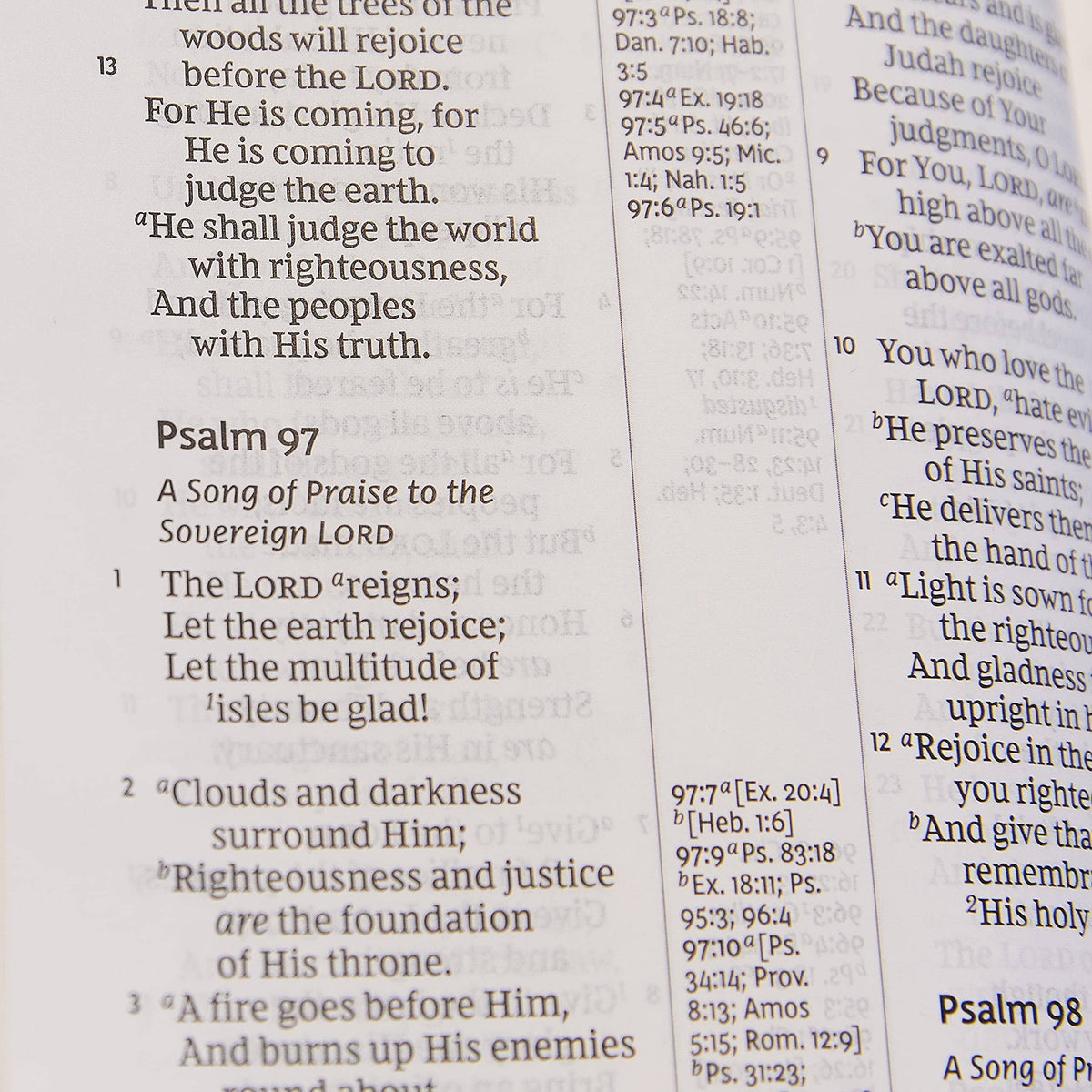 NKJV Giant Print Reference Bible - Black Leather-Look, Thumb Indexed