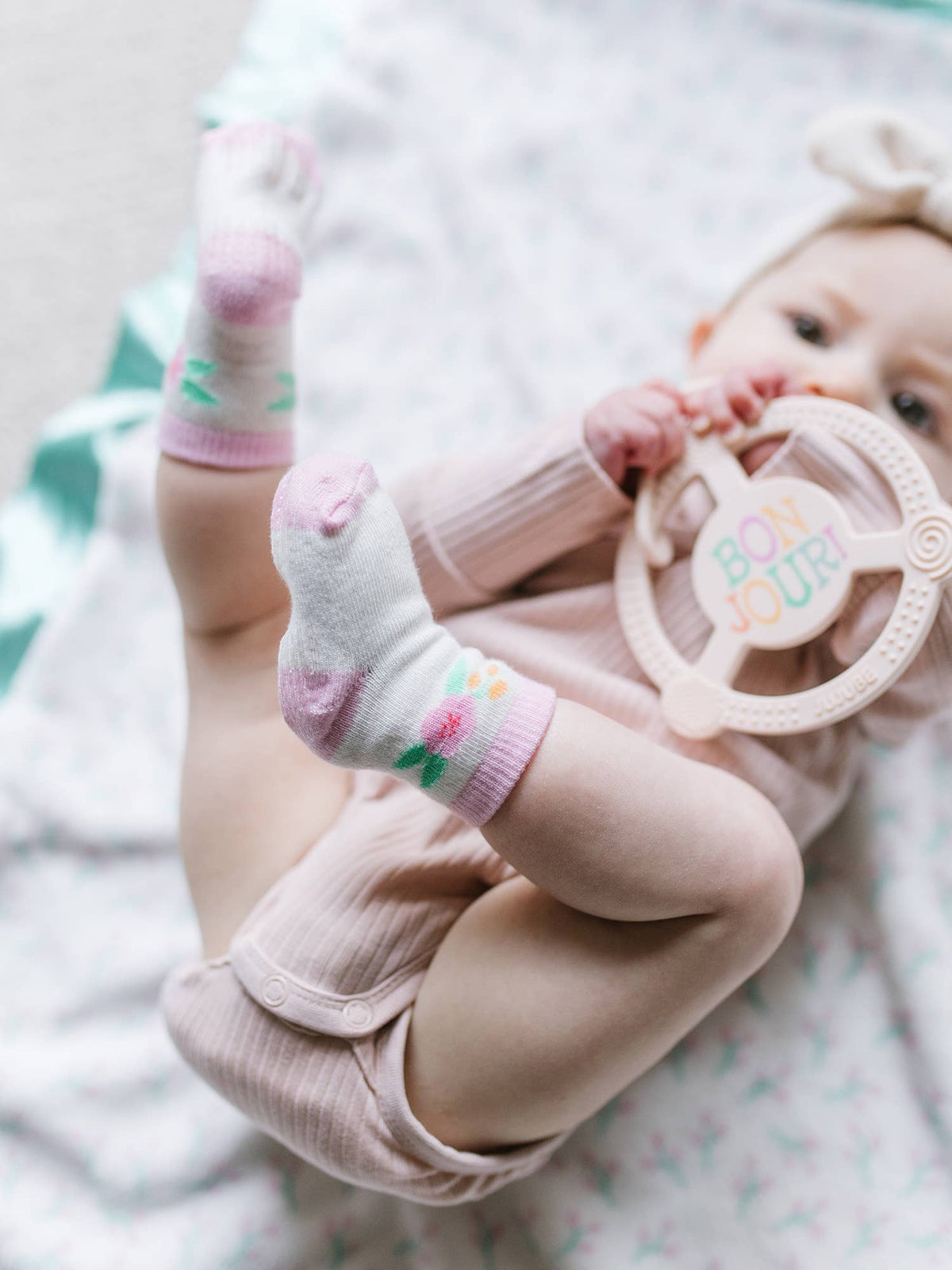 Sweet Daisy Baby Sock Trio with Wash Bag