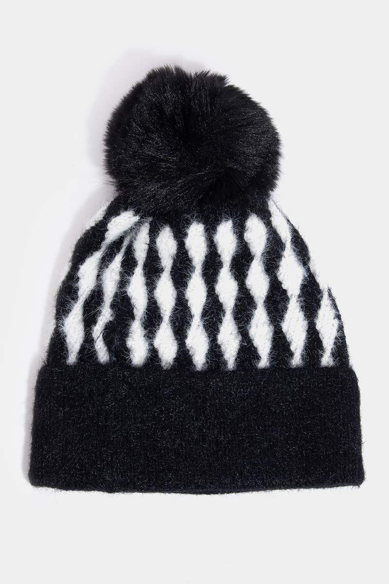 Women’s Diamond Knit Pom Beanie – Black or White