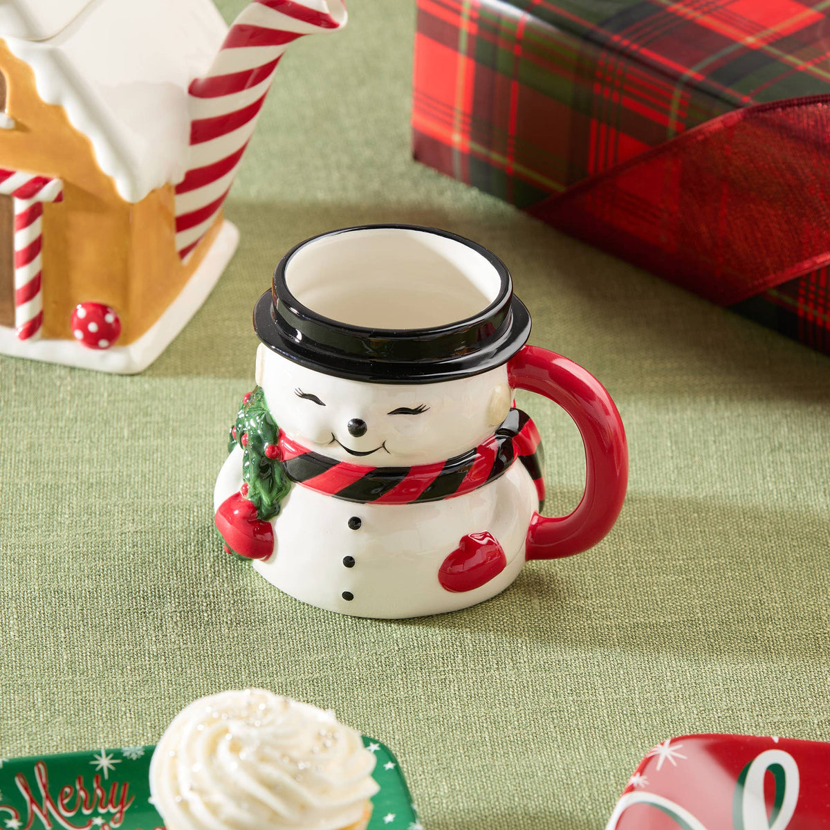 Retro Christmas 3D Character Mug – 18 oz